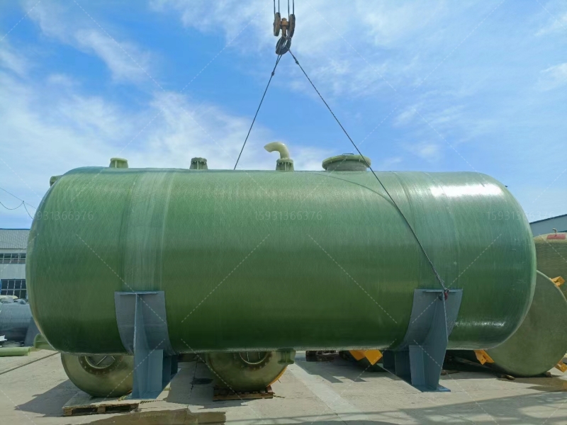 玻璃鋼臥式儲罐(圖1) 臥式1.jpg
